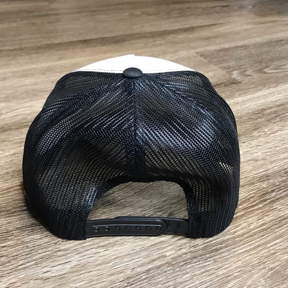 Globe SnapBack New - Picture 3 of 5